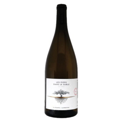 Pieds dans le sable rouge